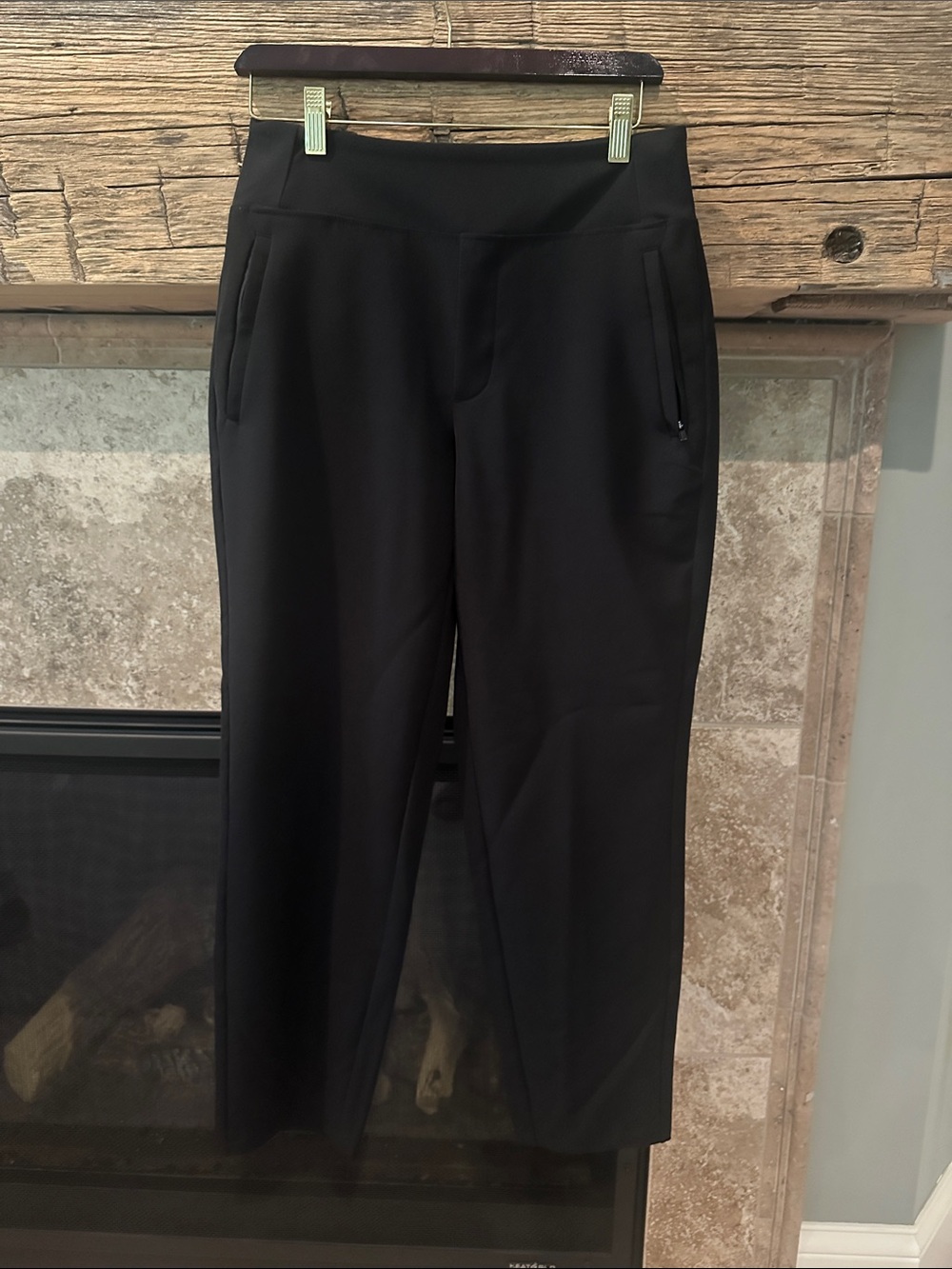 Athleta Women’s Relaxed Black Pant